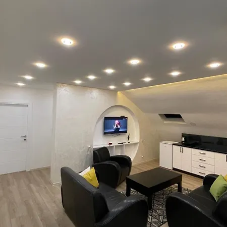 Luna Yeni Pazar
