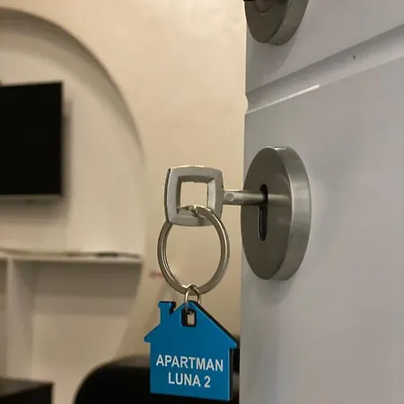 Luna Yeni Pazar